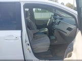 Toyota Sienna Le V6 7 Passenger Auto Access Seat/Le V6 8 Passenger 5TDKK3DC5DS360120 photo