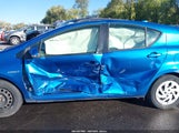 Toyota Prius C Two JTDKDTB32G1132705 снимка