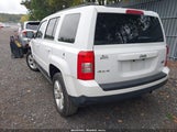 Jeep Patriot Latitude 4X4 1C4NJRFB2HD180005 fotografie