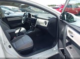Toyota Corolla Le 5YFBURHE6JP839692 снимка