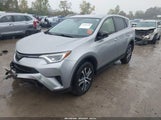 Toyota Rav4 Le JTMBFREV9JJ211886 снимка