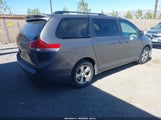 Toyota Sienna Le V6 5TDKK3DC0BS137478 снимка