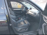 Audi Q3 WA1HCCFSXJR003841 снимка