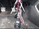 Hyundai Veloster Base W/Red KMHTC6AD6DU155445 снимка
