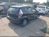 Toyota Prius C Three JTDKDTB36E1083120 снимка
