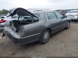 Lincoln Town Car Executive 1LNHM81WX3Y601622 снимка