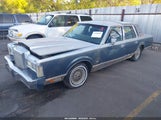 Lincoln Town Car 1LNBP96F2GY755792 fotografie