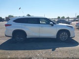 Toyota Highlander Platinum 5TDFZRBHXMS109897 снимка