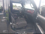 Jeep Wrangler Unlimited Rubicon 4X4 1C4HJXFG3JW115445 fotografie