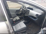 Toyota Prius C Three JTDKDTB35C1011080 снимка