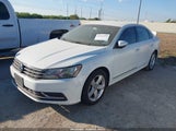 Volkswagen Passat 1.8T S 1VWAT7A37HC084127 снимка