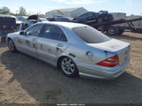 Mercedes-Benz S 500 WDBNG75J7YA097360 снимка