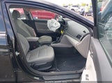Hyundai Elantra Se 5NPD74LF0HH068897 снимка