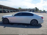 BMW 7 Series 750I xDrive WBA7U2C0XMCF54323 снимка
