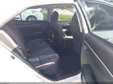Toyota Corolla Le 5YFBURHE1HP735914 снимка