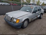Mercedes-Benz 300 Dt WDBEB33D9HA285608 photo