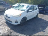 Toyota Prius C Three JTDKDTB35C1009071 снимка