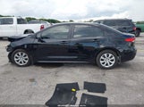 Toyota Corolla Le 5YFB4MDE8SP228718 снимка