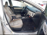 Toyota Corolla Le 2T1BURHE6JC968287 снимка