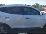 Hyundai Santa Fe Sport 2.4L 5NMZU3LB2JH058669 photo