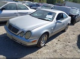 Mercedes-Benz Clk 320 WDBLJ65G7XF061323 photo