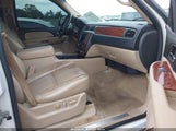 Chevrolet Suburban  Ltz 1GNFC16017J227255 снимка