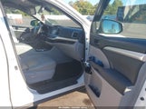 Toyota Highlander Le 5TDZARFH2HS025416 снимка