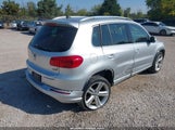 Volkswagen Tiguan R-Line WVGBV7AX7GW611466 fotografie