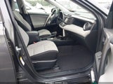 Toyota Rav4 Xle JTMRFREV4JJ192274 снимка