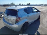 Toyota Prius C Two JTDKDTB38D1549628 снимка