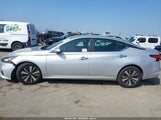 Nissan Altima Sv Fwd 1N4BL4DV0NN315801 fotografie
