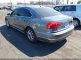 Volkswagen Passat 1.8T S 1VWAT7A32GC042494 photo