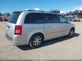 Chrysler Town & Country Touring 2A8HR54P28R623613 fotografie