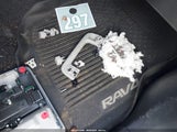 Toyota Rav4 Xle JTMRFREV9JD226773 снимка