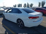 Volkswagen Passat 2.0T R-Line 1VWMA7A37NC005800 photo