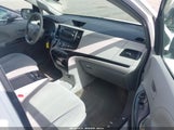 Toyota Sienna Le V6 8 Passenger 5TDKK3DC3ES469578 fotografie