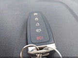 Ford Escape Titanium 1FMCU9J91GUC10768 fotografie