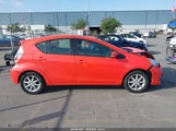 Toyota Prius C Four JTDKDTB33C1010073 снимка