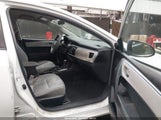 Toyota Corolla Le 5YFBURHE9GP428828 снимка