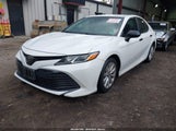 Toyota Camry Le 4T1B11HK1JU523373 снимка