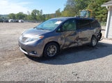 Toyota Sienna Xle Premium 8 Passenger 5TDYK3DC1GS745866 снимка