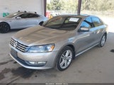 Volkswagen Passat 2.0L Tdi Sel Premium 1VWCN7A32DC050352 photo