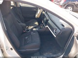 Toyota Corolla Im JTNKARJE1HJ552340 снимка