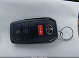 Toyota Corolla Cross Le 7MUCAAAG8PV053764 снимка