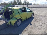 Toyota Prius C Two JTDKDTB38F1112599 снимка