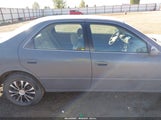 Toyota Camry Le JT2BG22K010565423 снимка