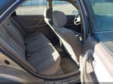 Toyota Camry Le JT2BG22K010565423 снимка
