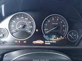 BMW 330I WBA8B9G50JNV00597 снимка
