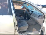 Toyota Camry Le 4T1BE32K55U404868 снимка