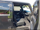 Jeep Wrangler Unlimited Sahara 1C4BJWEG9EL292753 fotografie